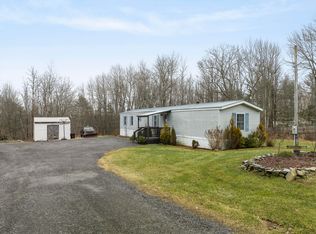 17 Gowell Dr, Gardiner, ME 04345