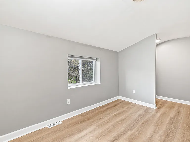 2935B N Richards St #B — Photo 8