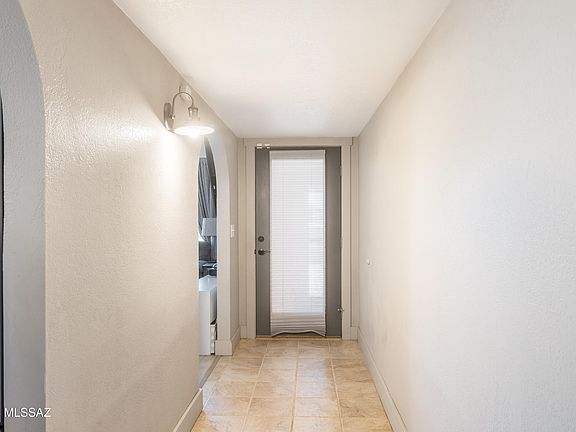 4th image of 5162 Paseo Las Palmas