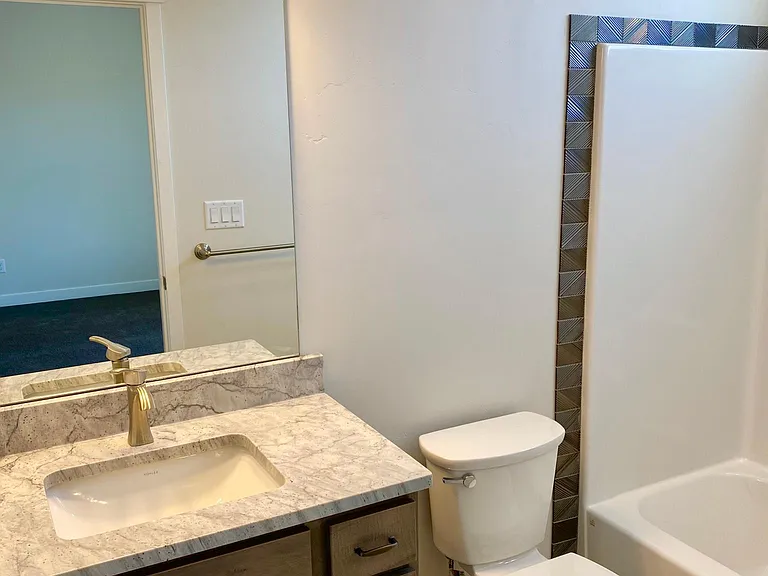 Second bedroom ensuite bath