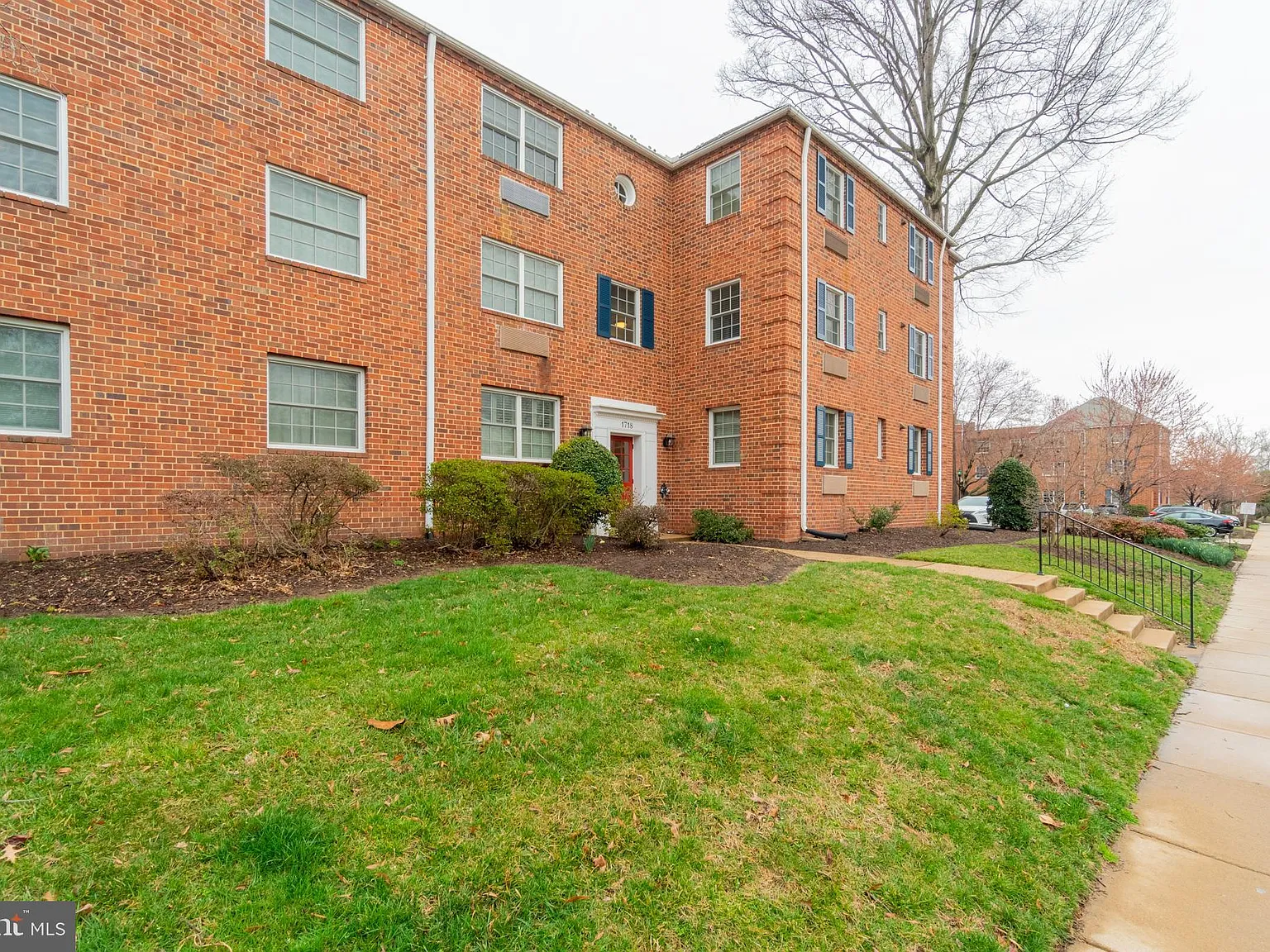1 bed, 1.0 bath, 683 sqft, $1,875 — Photo 3