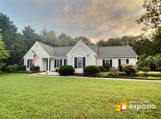 328 Weeping Willow Dr, Seneca, SC 29672
