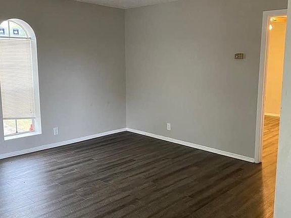 4th image of 2535 McFaddin St APT 4