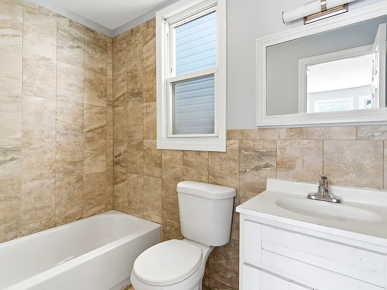 226 Smith St #2 — Photo 15