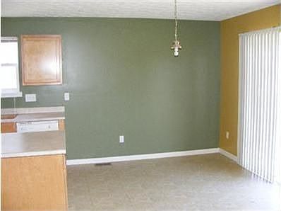 3rd image of 119 Cabernet Dr