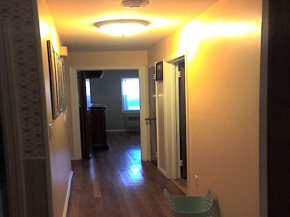 hall way to bedrooms
