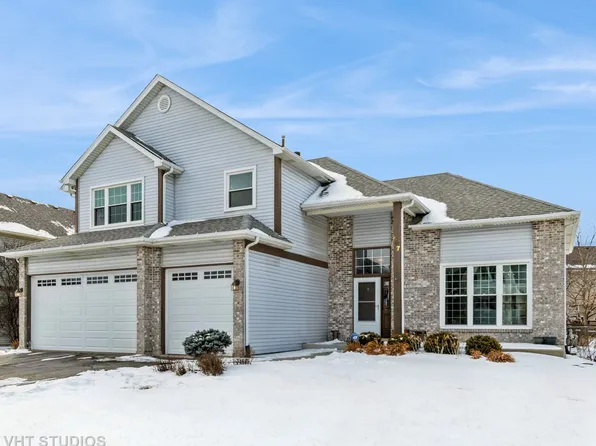 697 Tall Grass Dr, Bolingbrook, IL 60440