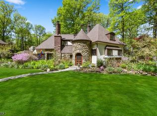 1055 Sleepy Hollow Ln, Plainfield, NJ 07060
