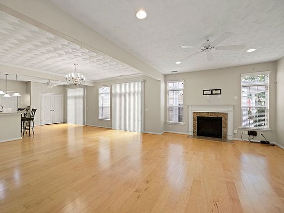 5th image of 5543 Botanical Dr