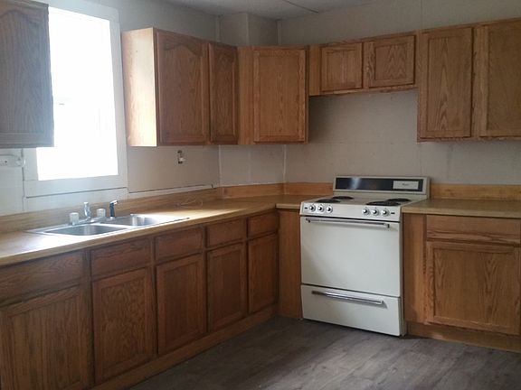 2nd image of 215 N McLean St