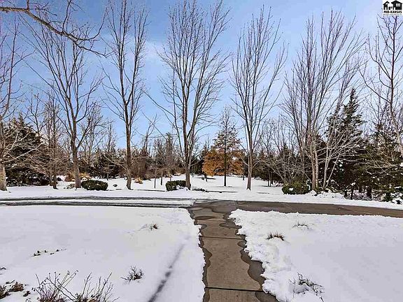 3rd image of 3904 Boxwood Ct