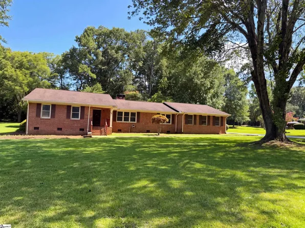 604 Meadowbrook Dr, Spartanburg, SC 29307