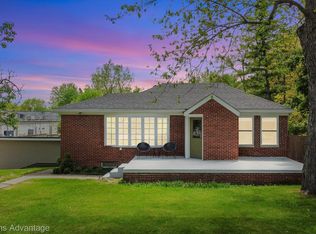 29435 Munger Dr, Livonia, MI 48154