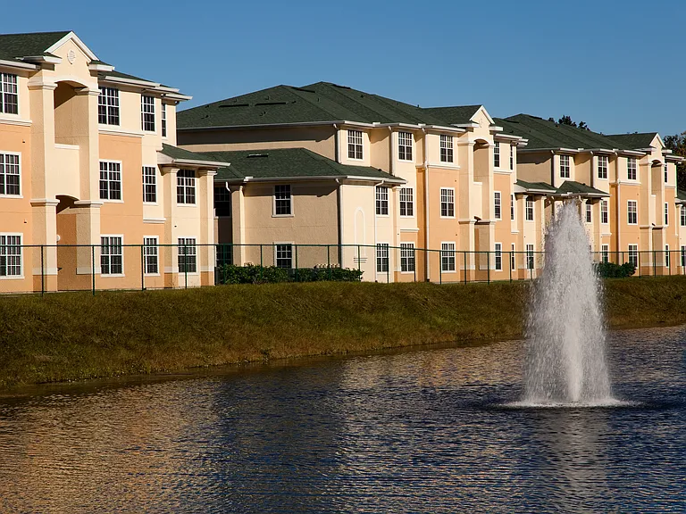Savannah Springs Apartments — Photo 17