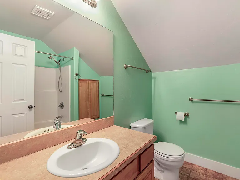 1107 Bailey Ave — Photo 32