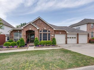 7909 Parkwood Plaza Dr, Fort Worth, TX 76137