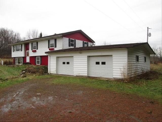 2nd image of 38697 Mount Pleasant Rd