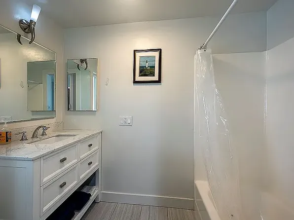 328 NW 60th St, Newport, OR 97365