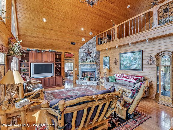 Image 5: Great Room