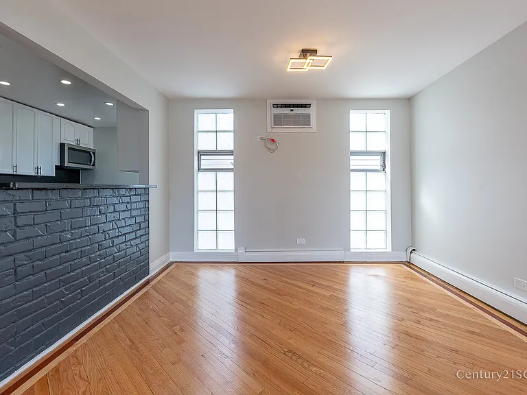 4136 N California Ave #302 — Photo 6