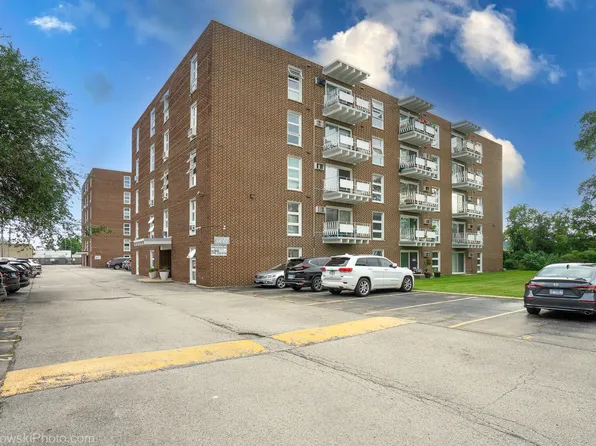 7227 W Higgins Ave Unit 503, Chicago, IL 60656