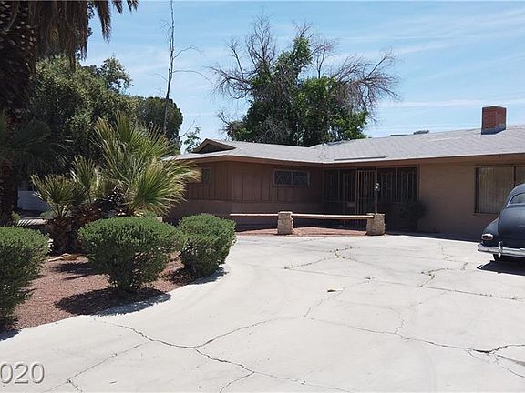 2nd image of 2117 W Oakey Blvd