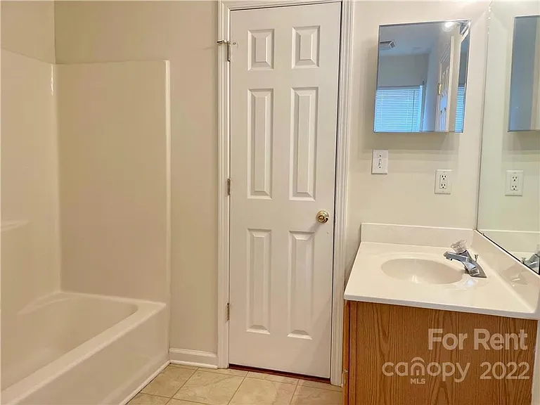 129 Winding Canyon Dr — Photo 11