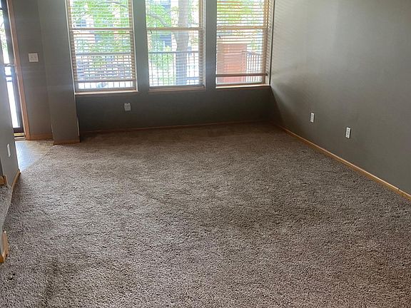4th image of 150 Burnsville Pkwy E #109