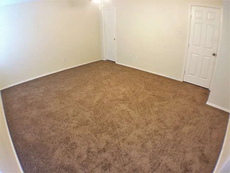4841 Waterford Dr — Photo 13