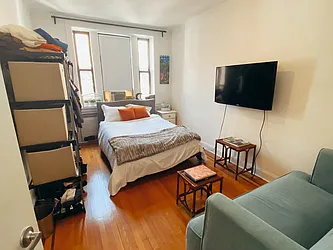 Rented by Dynamik Realty