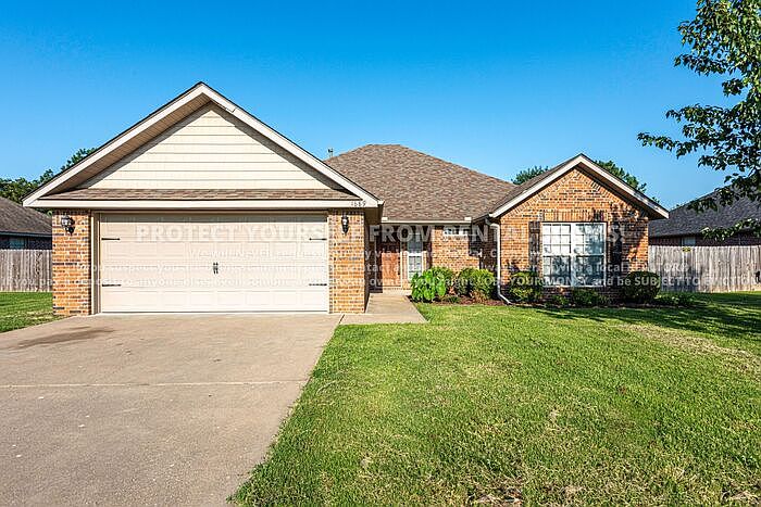 1st image of 1689 N Oakhaven Pl