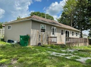 12439 Center St, Conneaut Lake, PA 16316