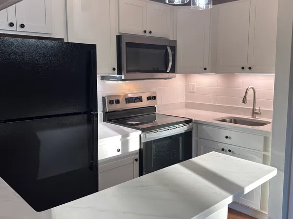 255 Medford St APT 6, Somerville, MA 02143