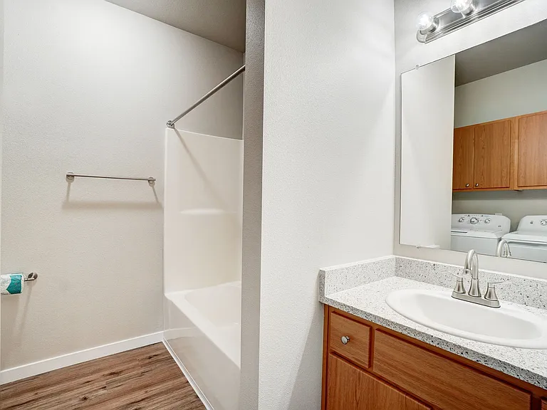 Legacy Oaks Apartments — Photo 73