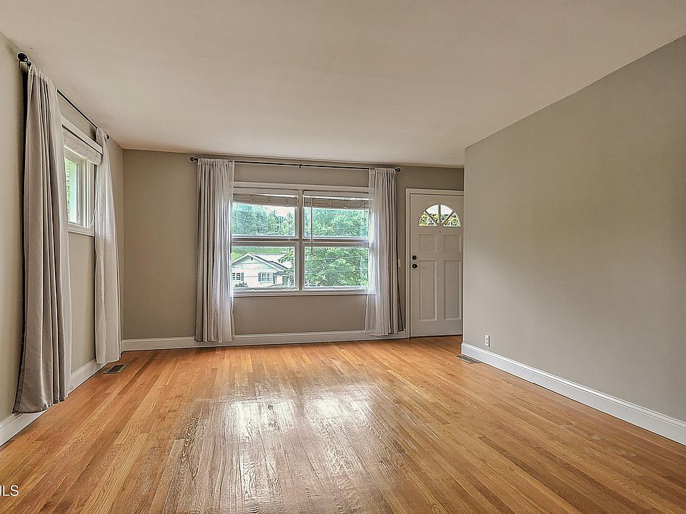 1st image of 166 Reading Rd