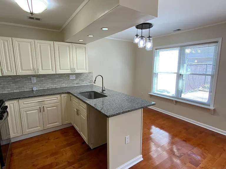 8422 Madison Pl — Photo 27