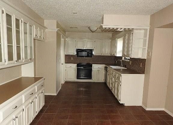 3rd image of 1056 Pruitt Dr