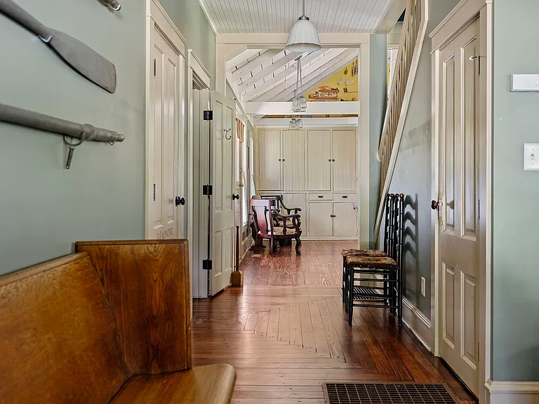 205 N Elm St — Photo 15