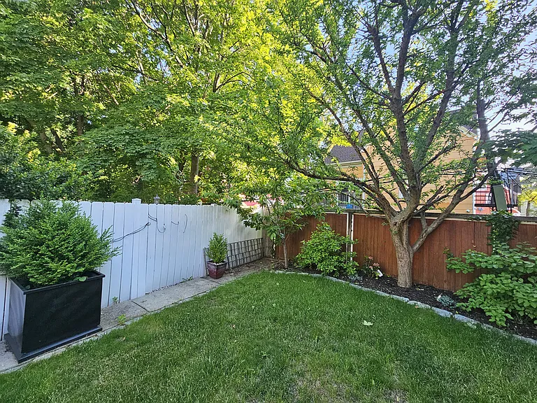 27 Howland St #Penthouse 1 — Photo 26