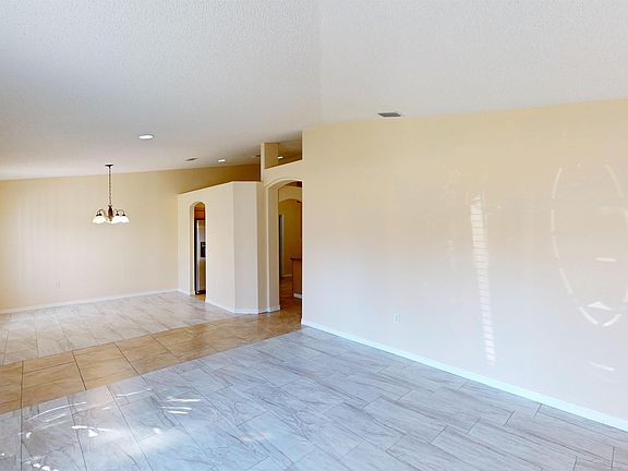 5th image of 3 Pinell Ln #1