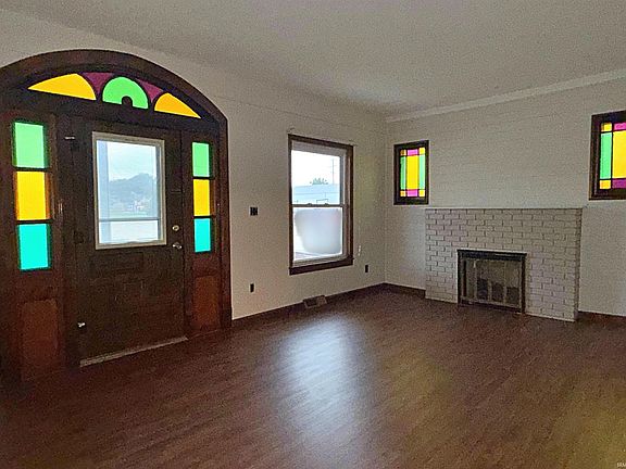 2nd image of 207 Church St