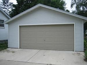 2.5 car garage