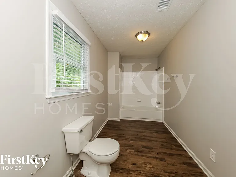 2902 Moorings Pkwy — Photo 9