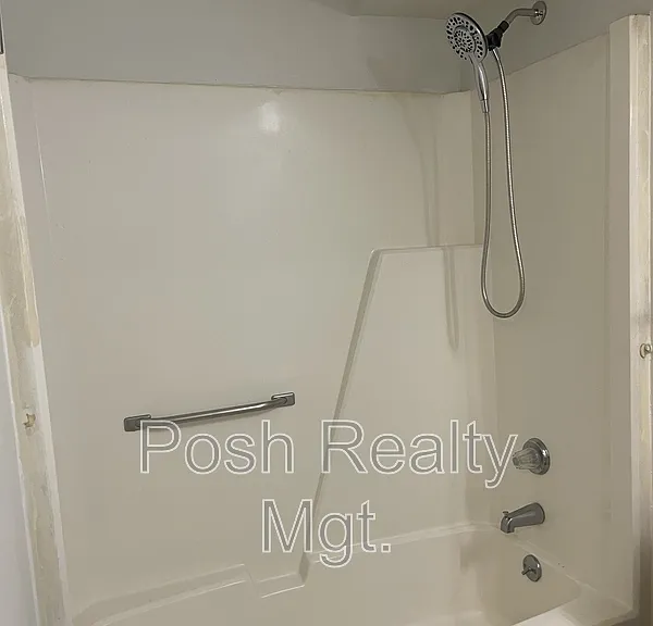 502 Mystic Dr #B — Photo 10