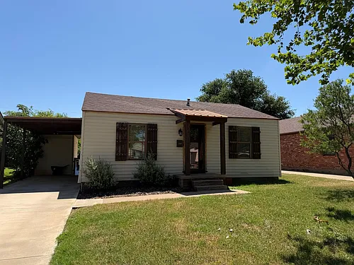 515 E Inwood Dr Photo 1