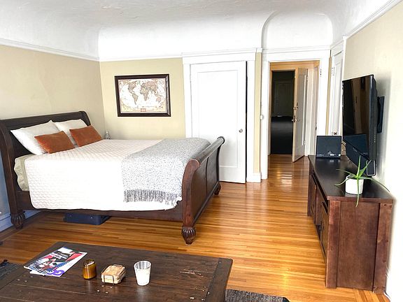 2nd image of 2810 Franklin St APT 15