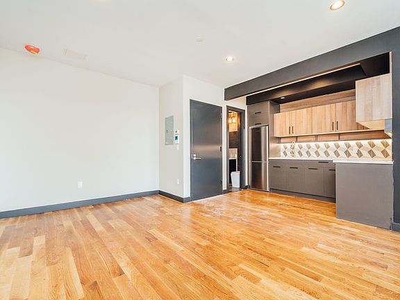5th image of 2825 Snyder Ave #4BB