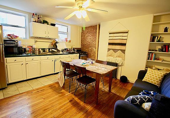 4th image of 400 Wythe Ave #1