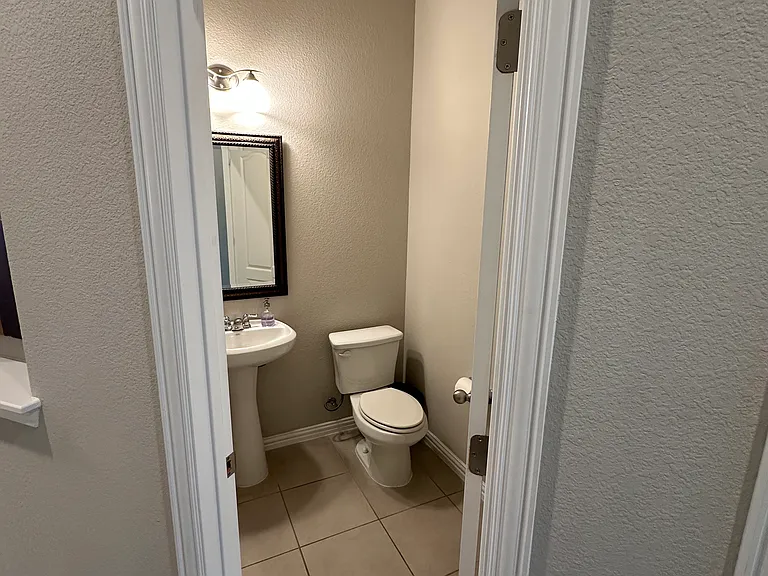 909 Hartman Dr — Photo 29