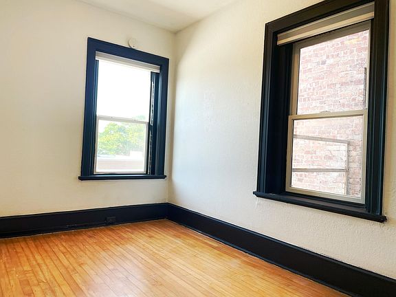 5th image of 529 E 14th Ave #15